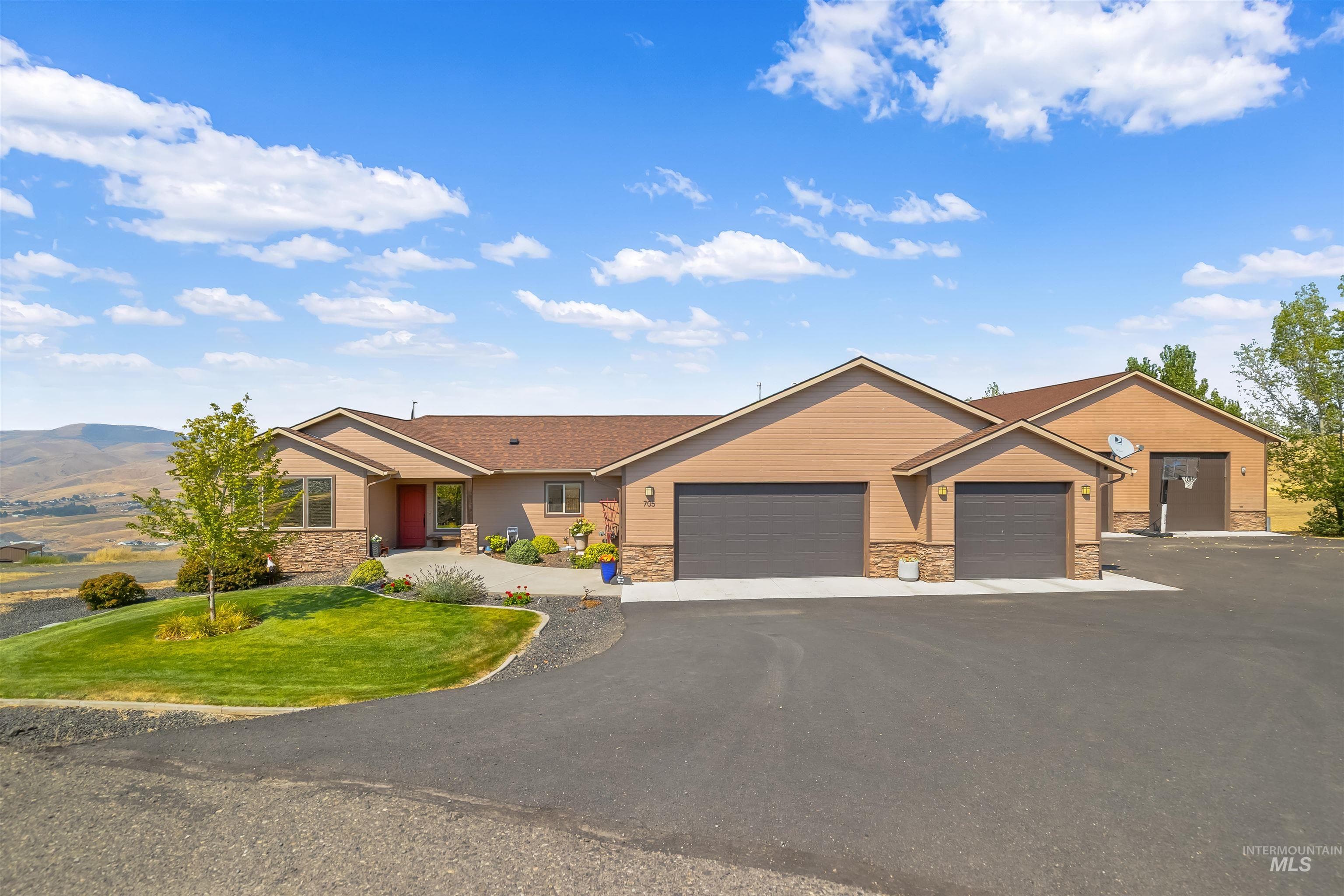705 Talons Ct, Lewiston